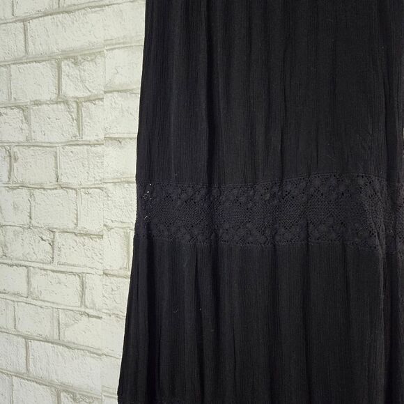 Forever 21 black maxi skirt - Picture 2 of 14